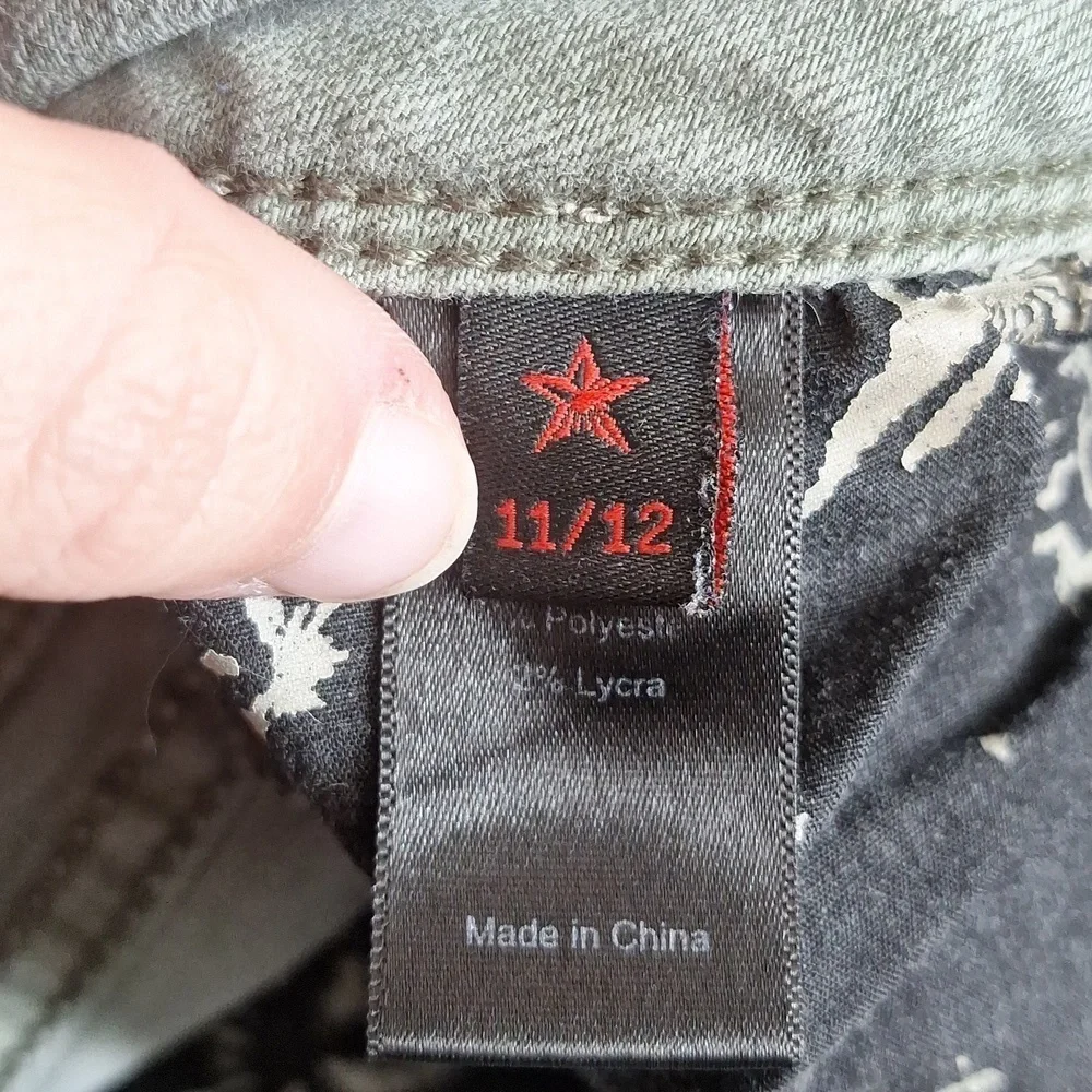 PEOPLE'S LIBERATION GREEN SHORT SHORTS 11/12 - Picture 7 of 8